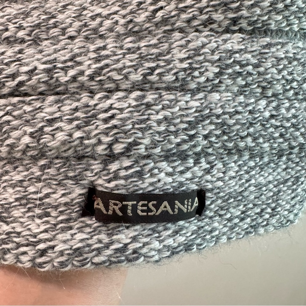 NWT Artesania Grey Alpaca Blend Ponytail Beanie Hat - Picture 2 of 6